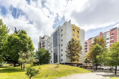 Apartamento T3 para Arrendamento em Benfica