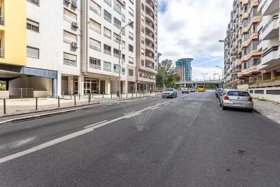Apartamento T3 para Arrendamento em Benfica