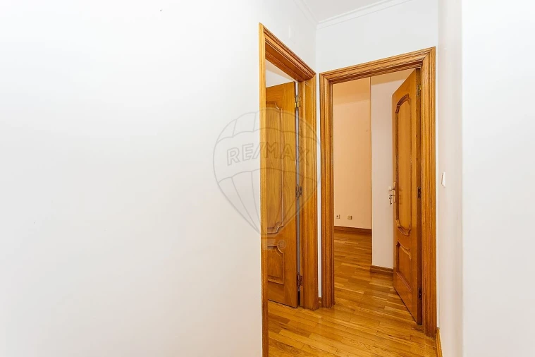 Apartamento T3 para Arrendamento em Benfica Foto 14