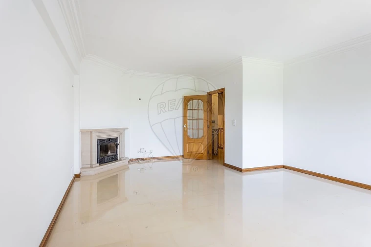 Apartamento T3 para Arrendamento em Benfica Foto 11