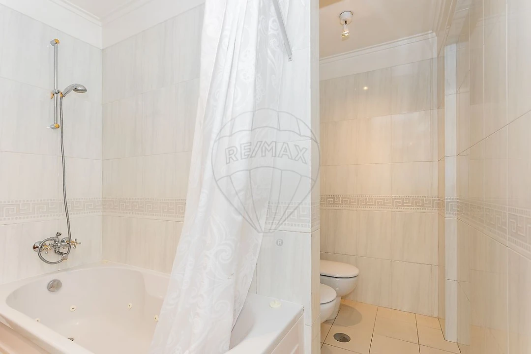 Apartamento T3 para Arrendamento em Benfica Foto 21