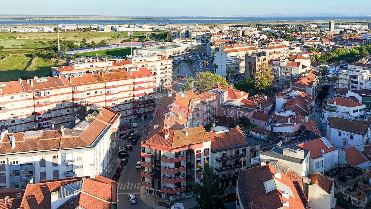 Apartamento T2 para Venda em Alverca do Ribatejo e Sobralinho Foto 19