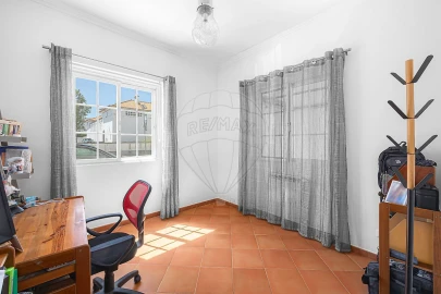 Moradia T5 para Venda em Santa Maria, São Pedro e Matacães
