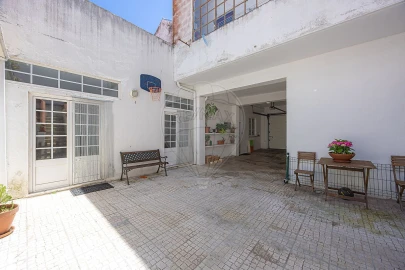 Moradia T5 para Venda em Santa Maria, São Pedro e Matacães