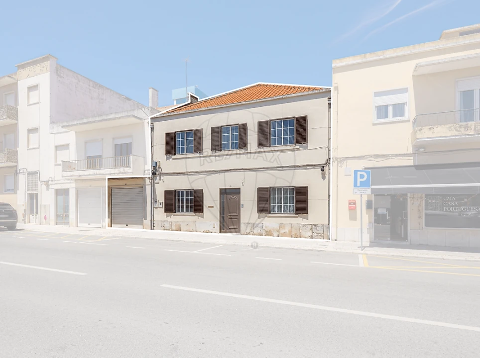 Moradia T5 para Venda em Santa Maria, São Pedro e Matacães Foto 2