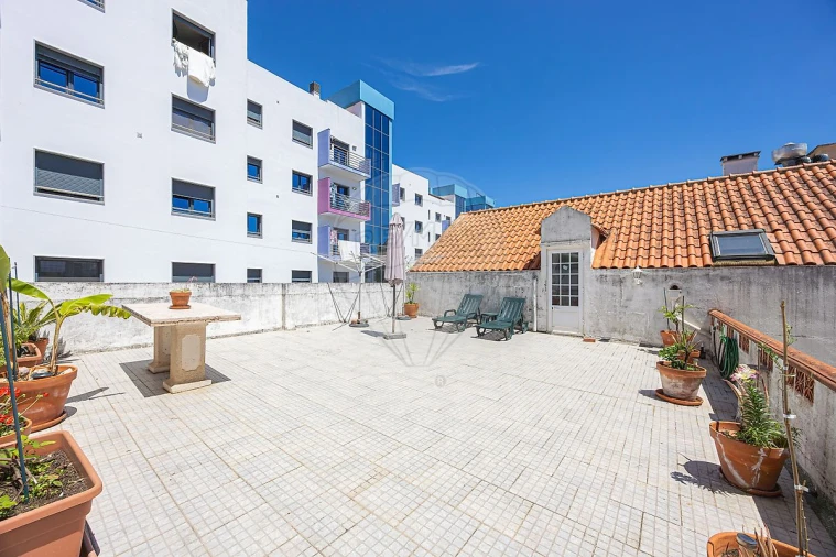 Moradia T5 para Venda em Santa Maria, São Pedro e Matacães Foto 13