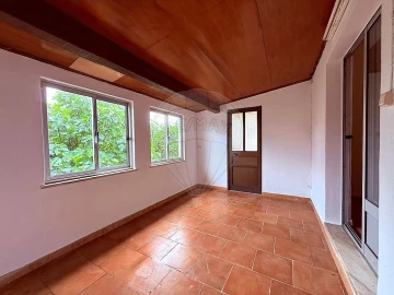 Moradia T2 para Venda em Azueira e Sobral da Abelheira