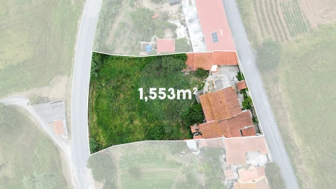 Moradia T2 para Venda em Azueira e Sobral da Abelheira