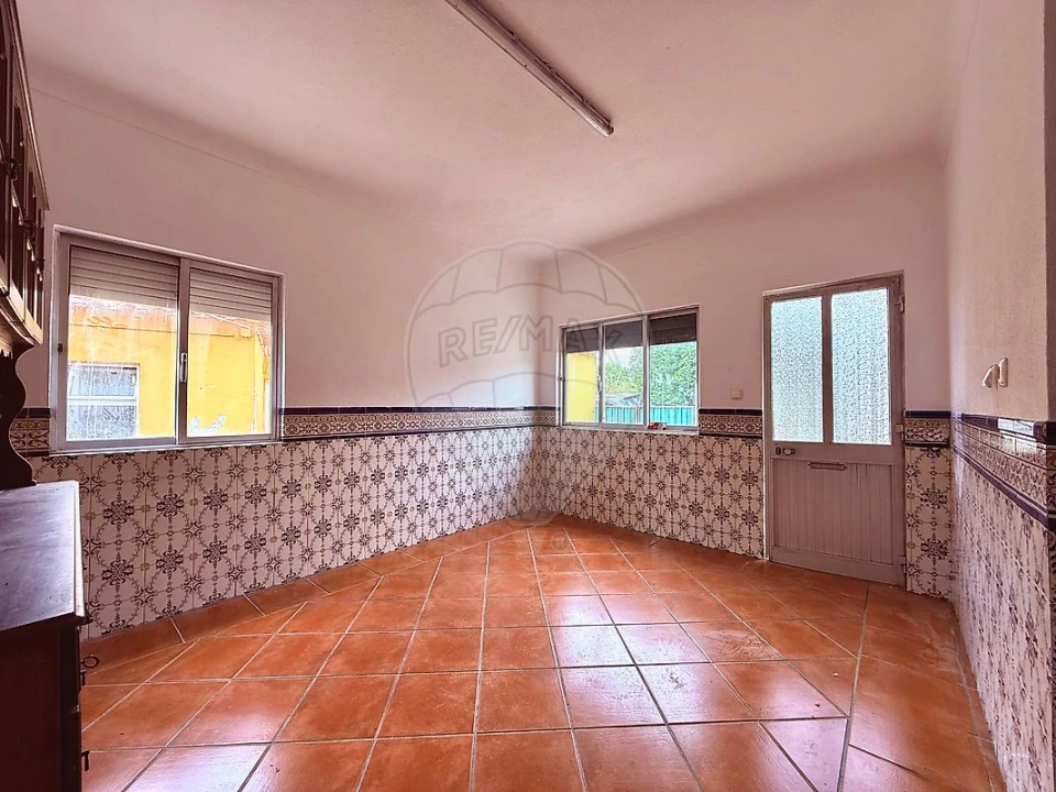 Moradia T2 para Venda em Azueira e Sobral da Abelheira Foto 5