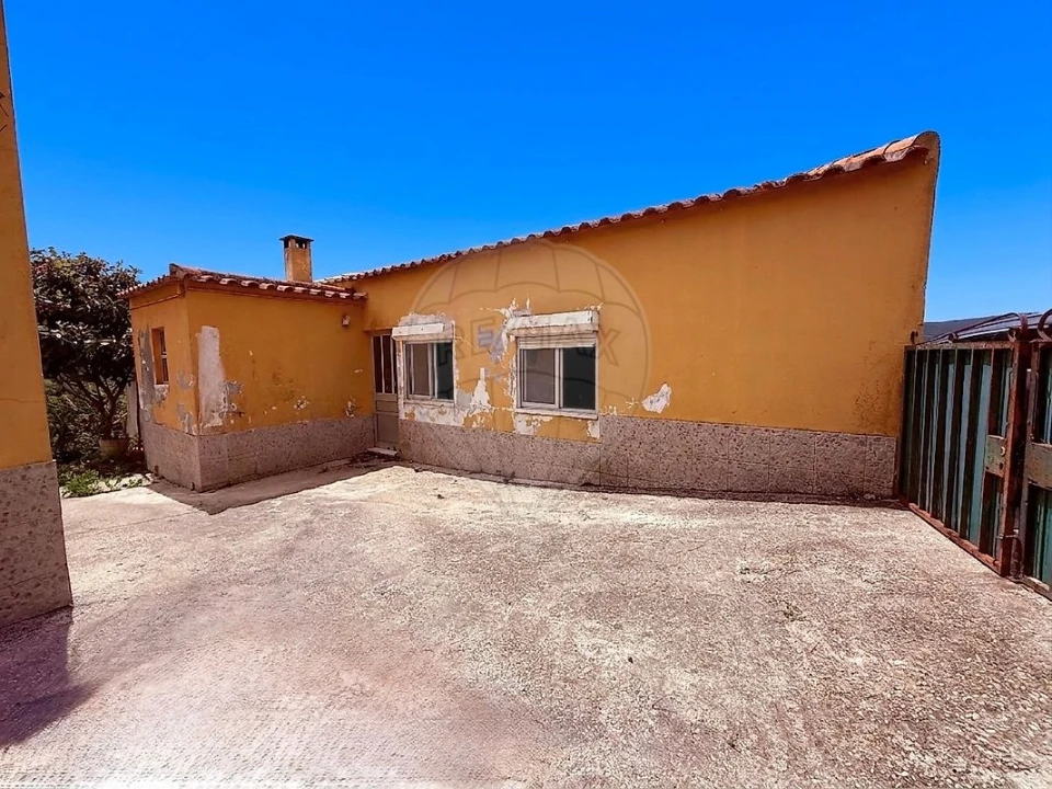 Moradia T2 para Venda em Azueira e Sobral da Abelheira Foto 16