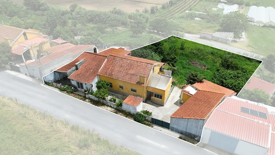 Moradia T2 para Venda em Azueira e Sobral da Abelheira
