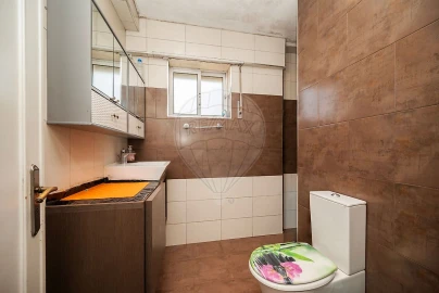 Apartamento T3 para Arrendamento em Póvoa de Santo Adrião e Olival Basto