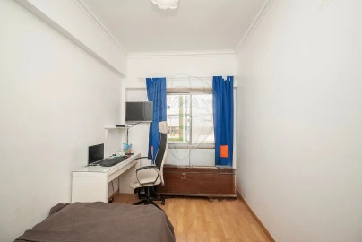 Apartamento T3 para Arrendamento em Póvoa de Santo Adrião e Olival Basto