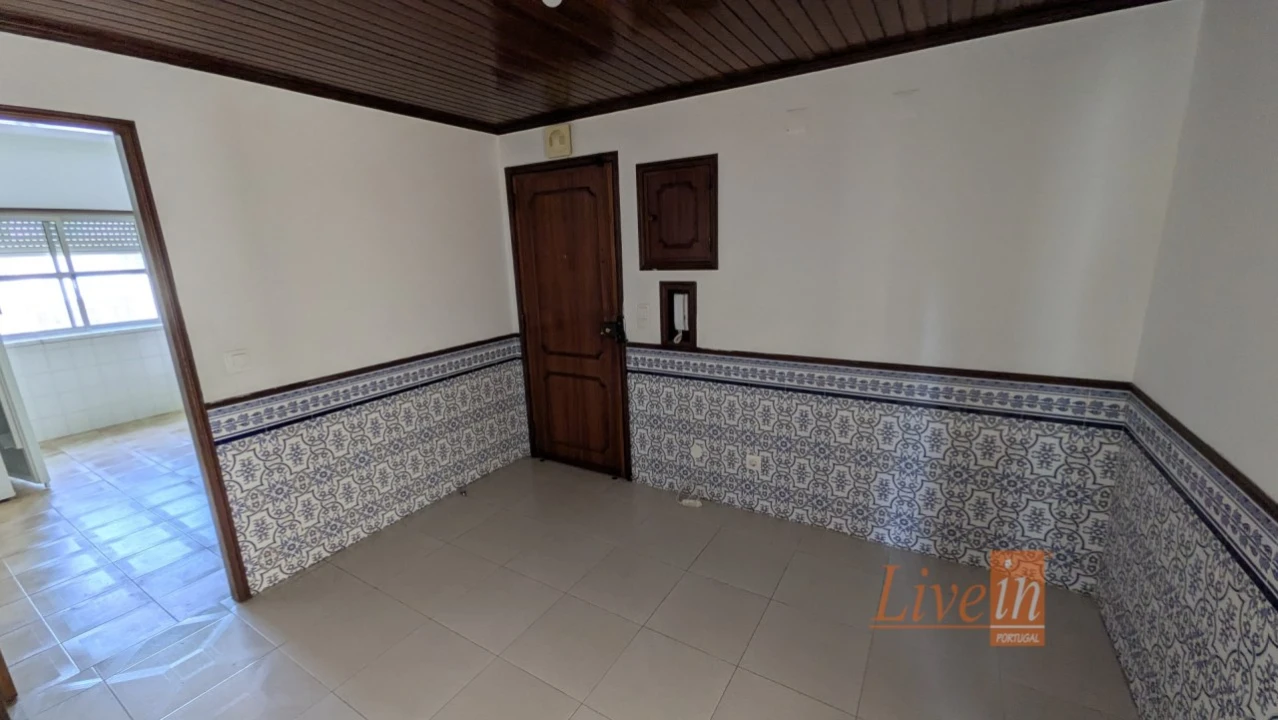 Apartamento T2 para Venda em Algueirão-Mem Martins Foto 8