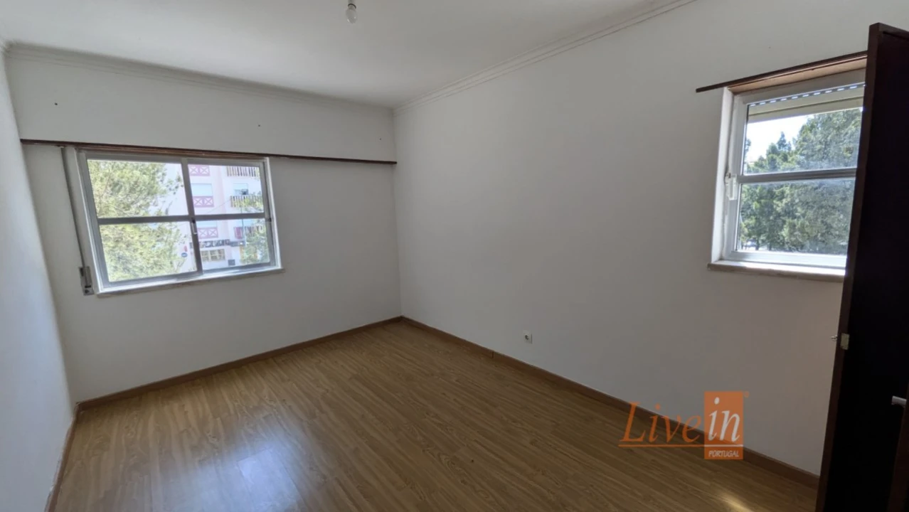 Apartamento T2 para Venda em Algueirão-Mem Martins Foto 22