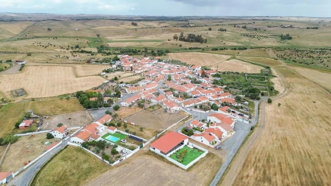 Moradia T4 para Venda em Castro Verde e Casével
