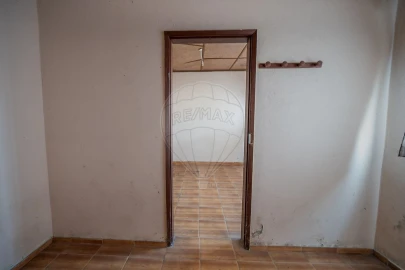 Moradia T2 para Venda em Ouca