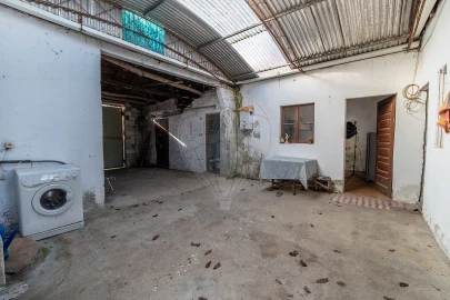 Moradia T2 para Venda em Ouca