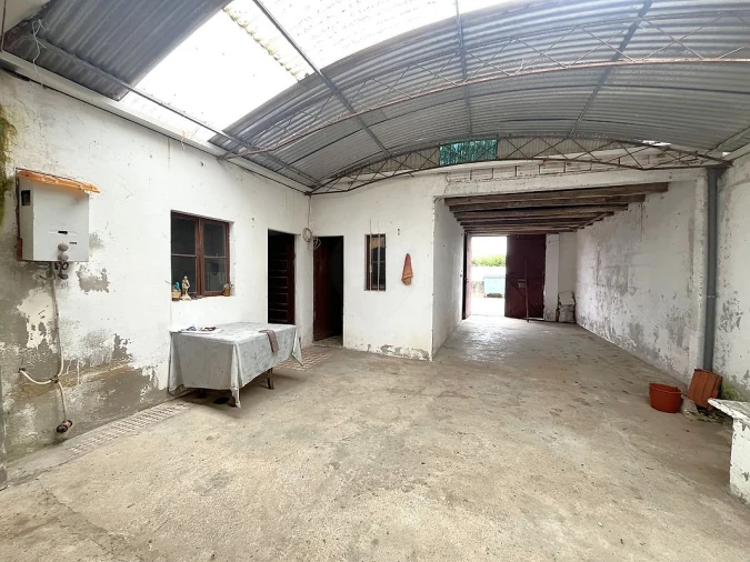 Moradia T2 para Venda em Ouca Foto 33