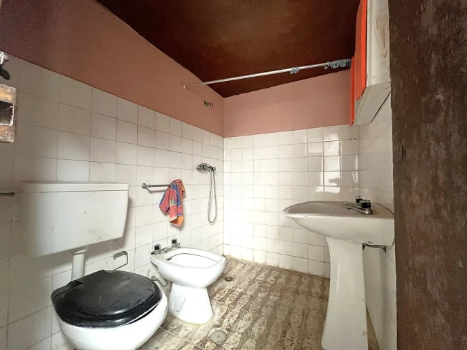 Moradia T2 para Venda em Ouca Foto 34