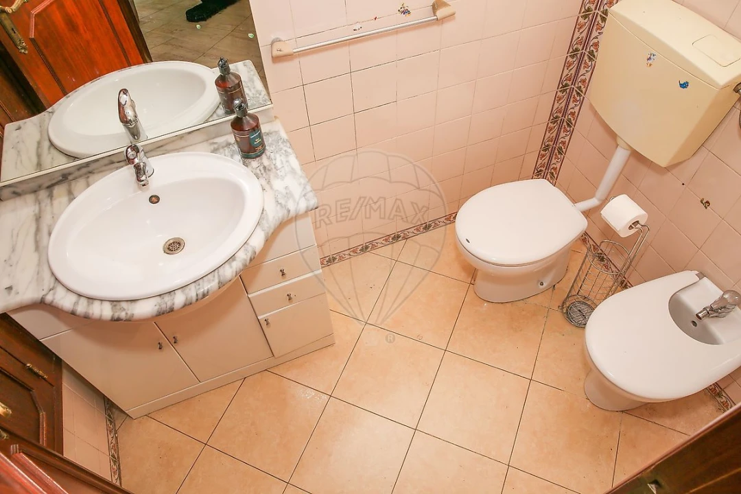 Apartamento T3 para Venda em Águas Livres Foto 32