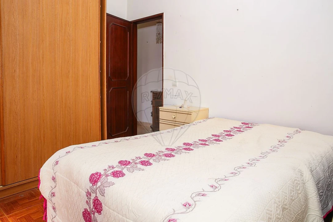 Apartamento T3 para Venda em Águas Livres Foto 16