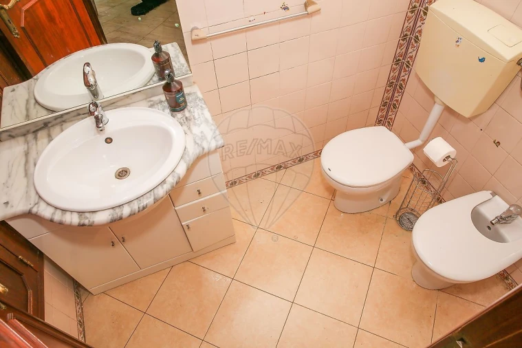 Apartamento T3 para Venda em Águas Livres Foto 32