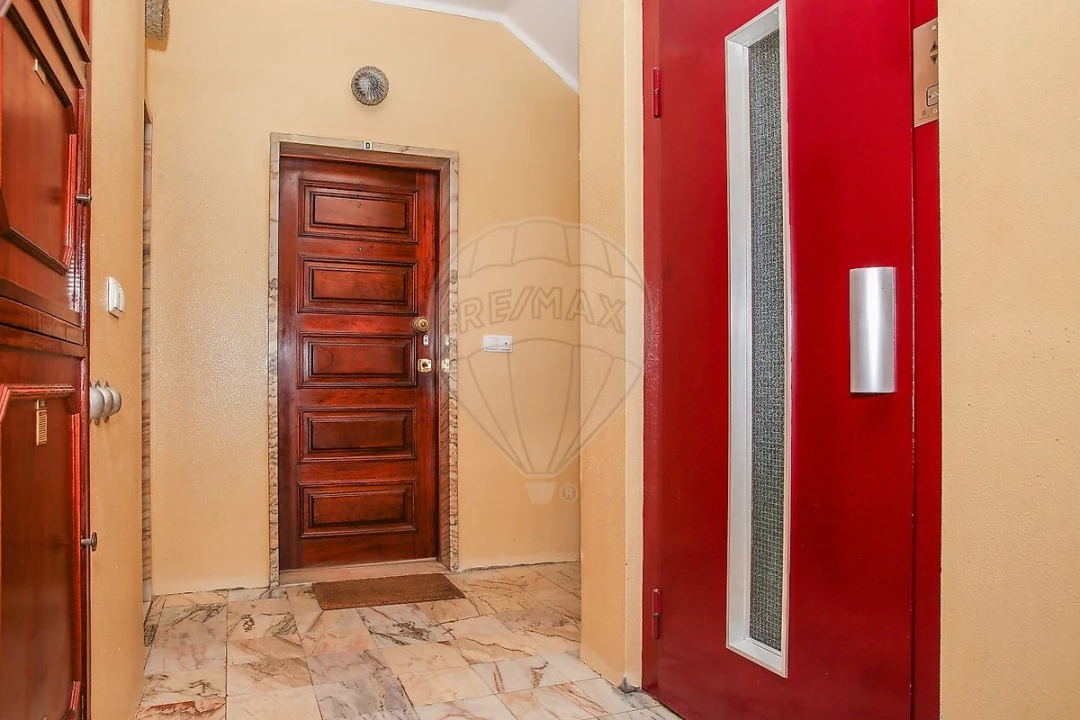 Apartamento T3 para Venda em Águas Livres Foto 7