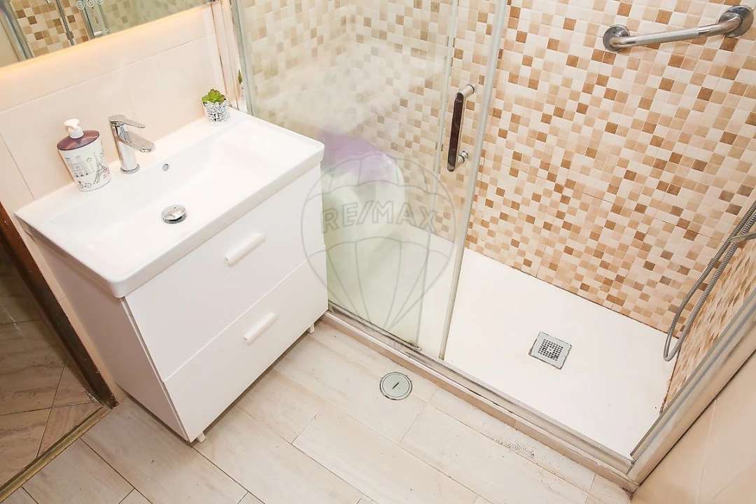 Apartamento T3 para Venda em Águas Livres Foto 20