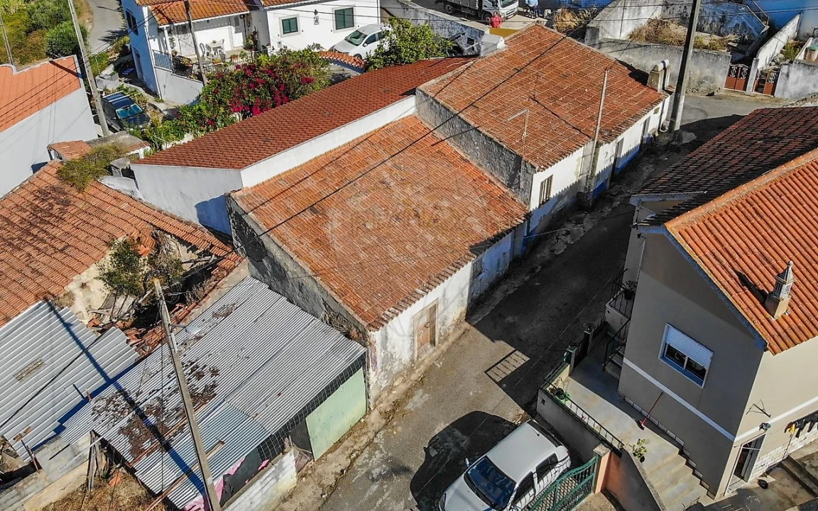 Moradia T2 para Venda em Arranho Foto 3