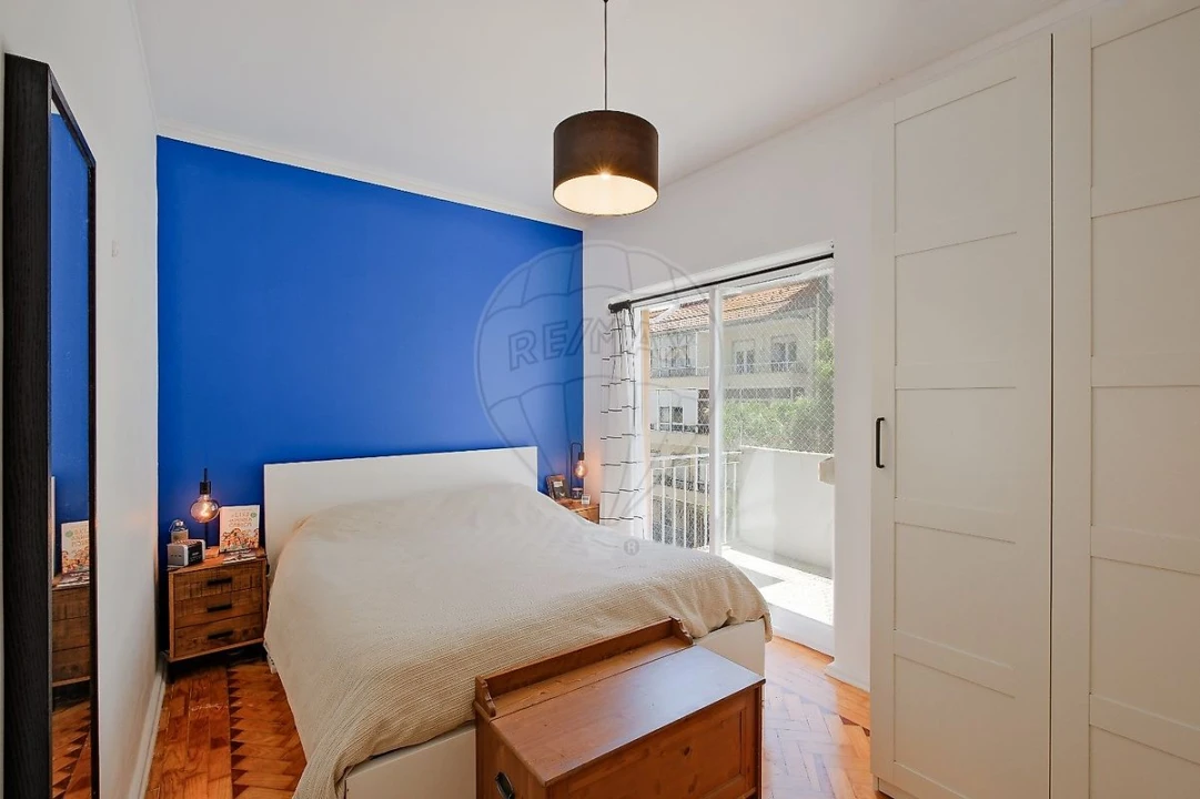 Apartamento T2 para Venda em Benfica Foto 8