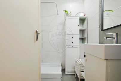 Apartamento T2 para Venda em Benfica
