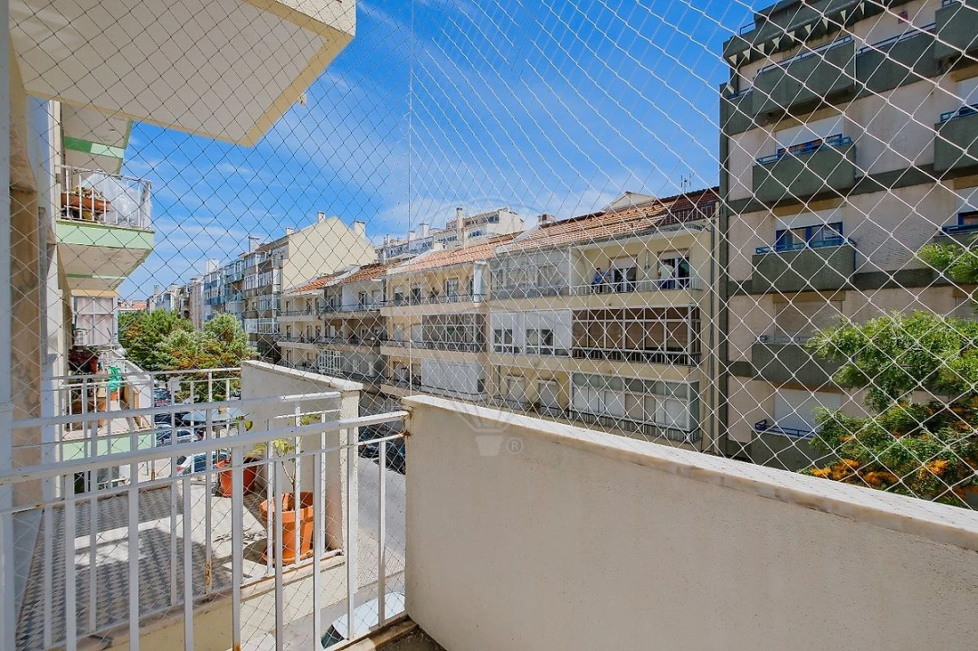 Apartamento T2 para Venda em Benfica Foto 23