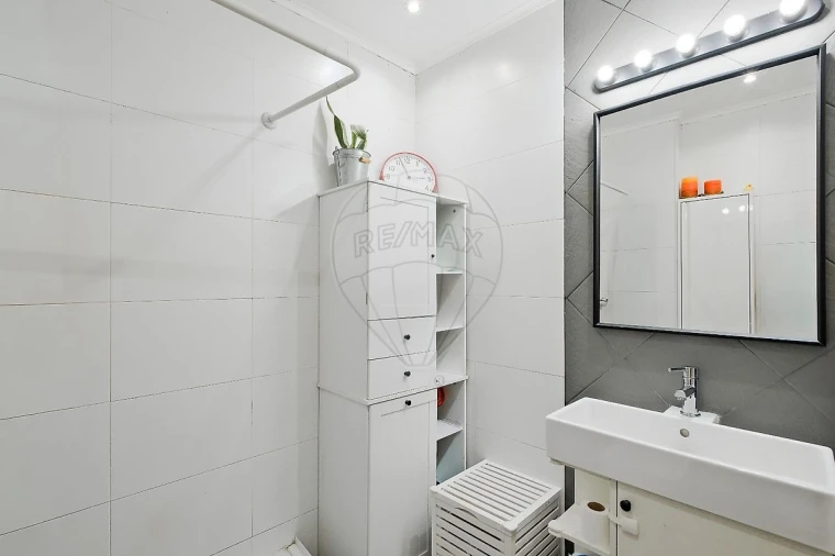 Apartamento T2 para Venda em Benfica Foto 24