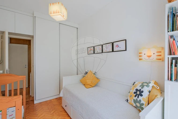 Apartamento T2 para Venda em Benfica Foto 32