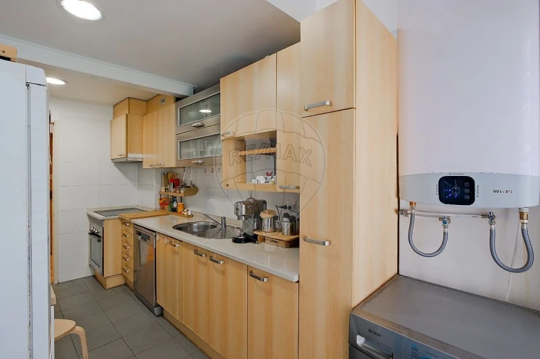 Apartamento T2 para Venda em Benfica Foto 29