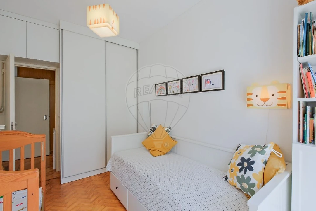 Apartamento T2 para Venda em Benfica Foto 32