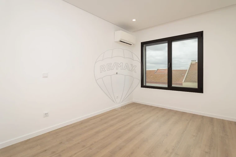 Apartamento T5 para Venda em Montijo e Afonsoeiro Foto 8