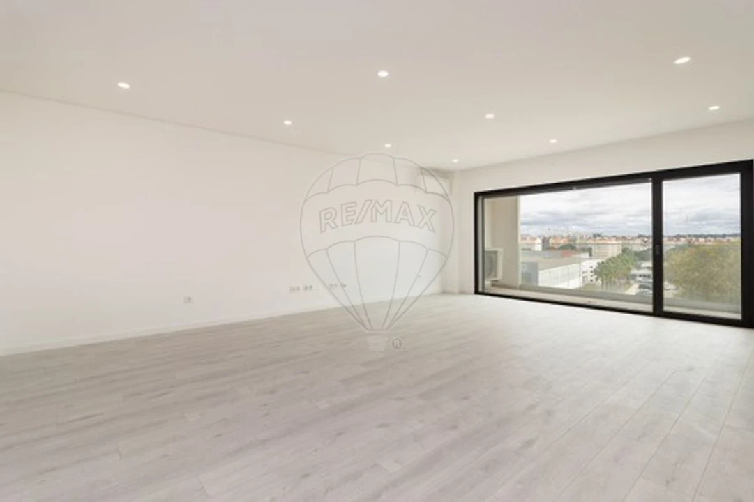 Apartamento T5 para Venda em Montijo e Afonsoeiro Foto 3