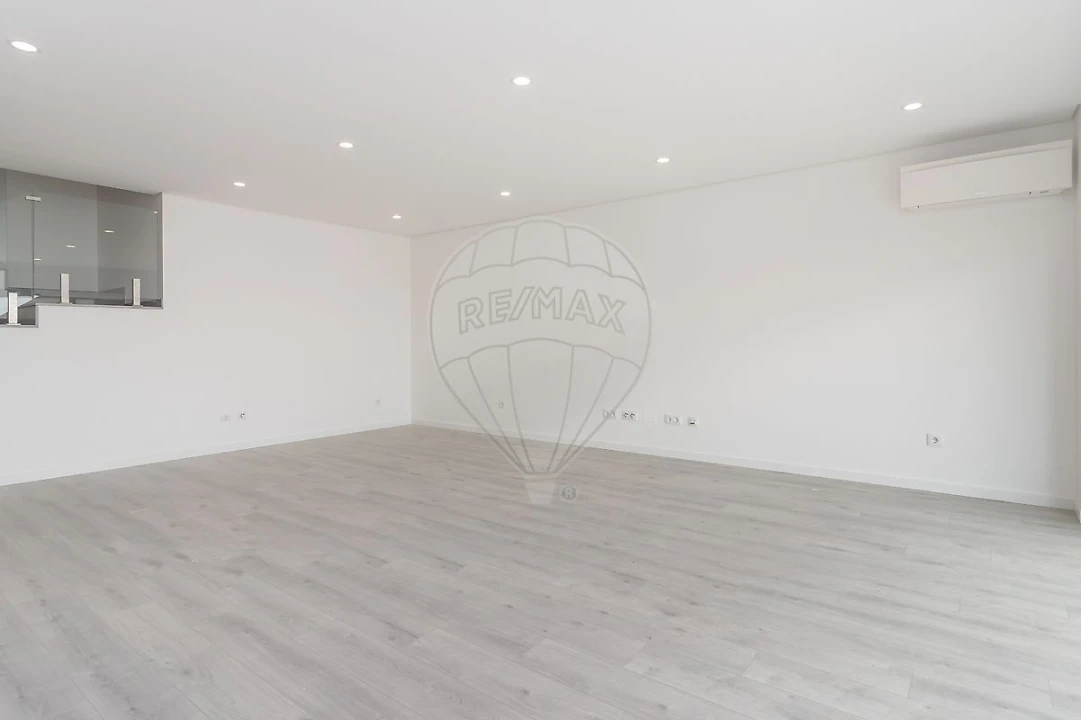 Apartamento T5 para Venda em Montijo e Afonsoeiro Foto 8