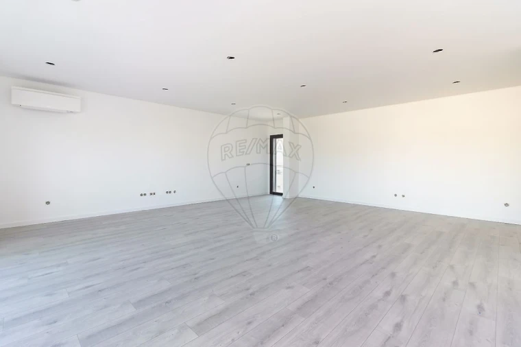 Apartamento T5 para Venda em Montijo e Afonsoeiro Foto 34
