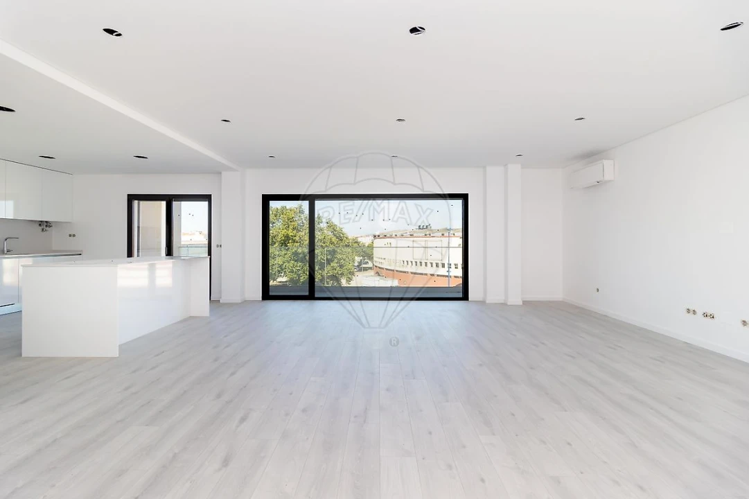 Apartamento T5 para Venda em Montijo e Afonsoeiro Foto 30