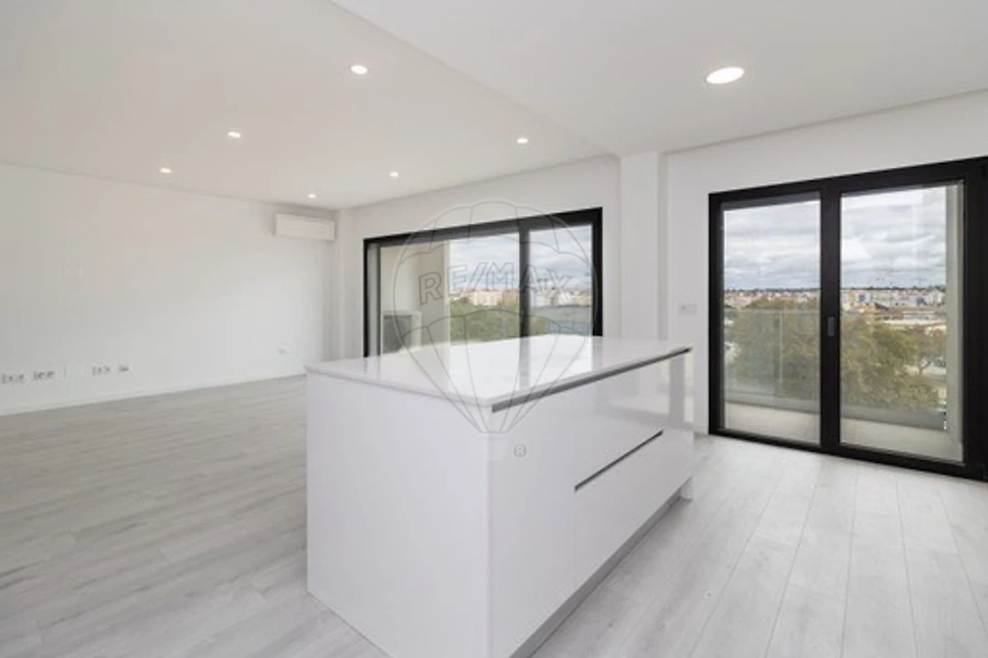 Apartamento T5 para Venda em Montijo e Afonsoeiro Foto 4