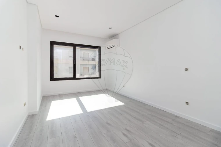 Apartamento T5 para Venda em Montijo e Afonsoeiro Foto 11