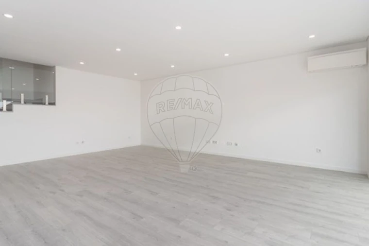 Apartamento T5 para Venda em Montijo e Afonsoeiro Foto 6
