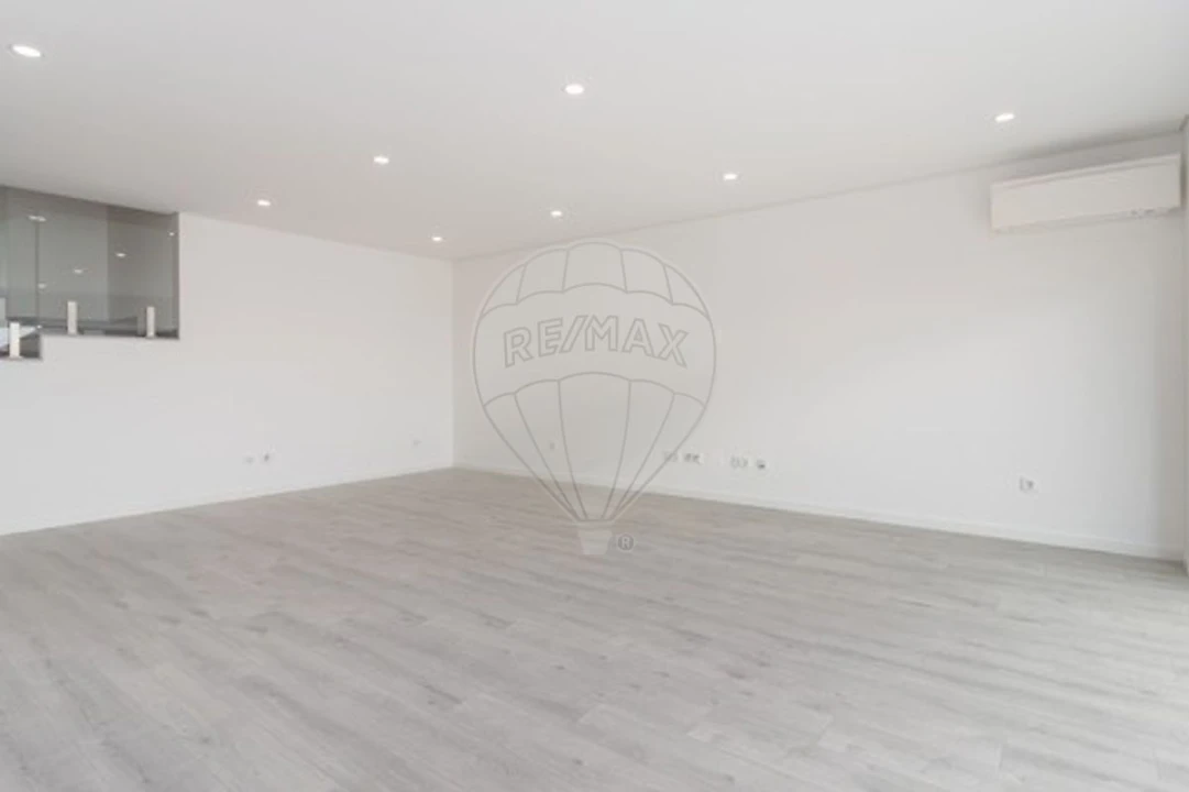 Apartamento T5 para Venda em Montijo e Afonsoeiro Foto 6