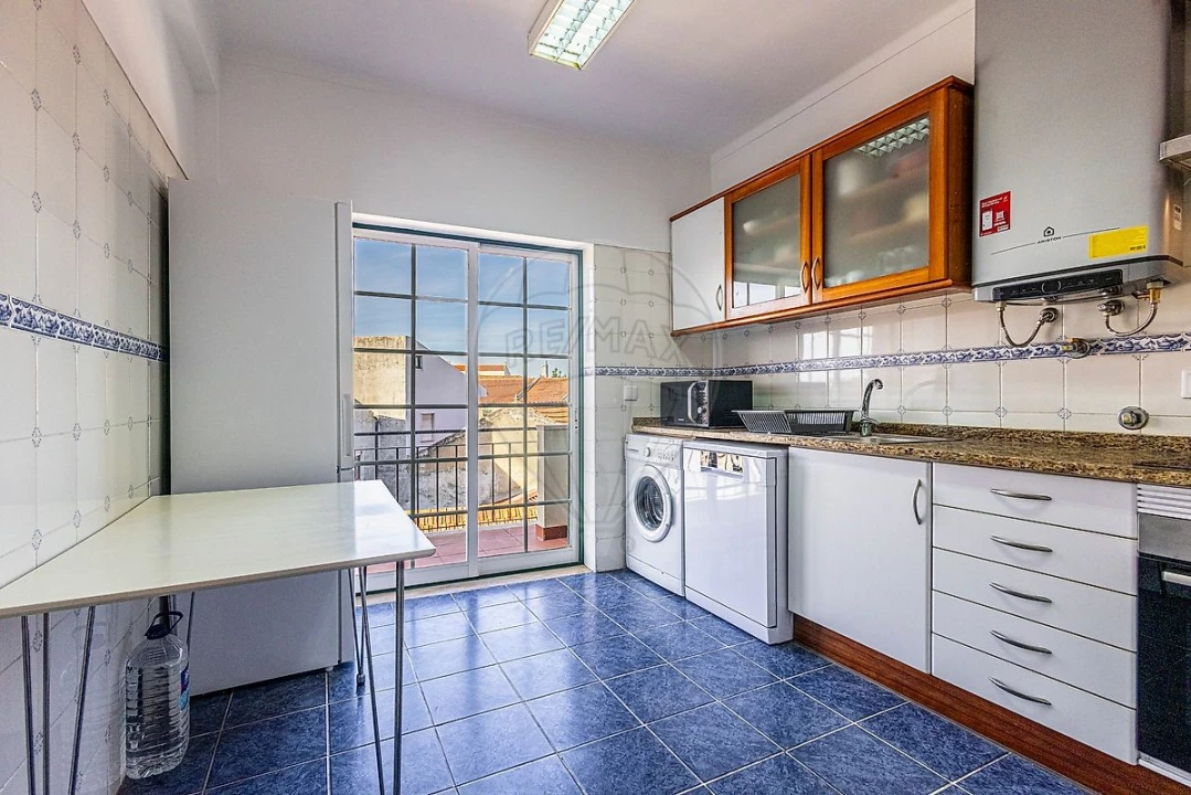 Apartamento T4 para Venda em Aveiras de Cima Foto 14