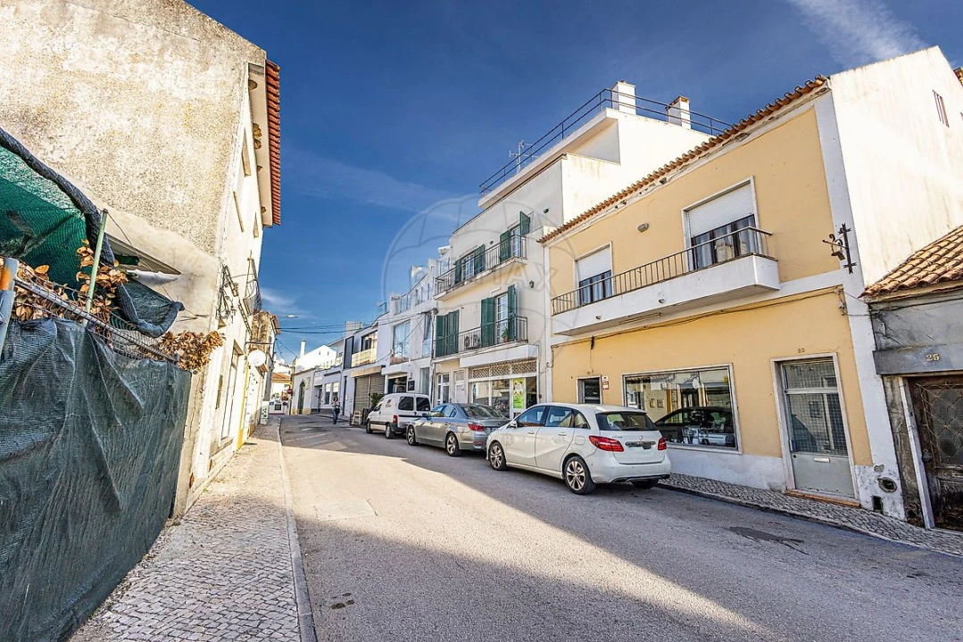 Apartamento T4 para Venda em Aveiras de Cima Foto 2