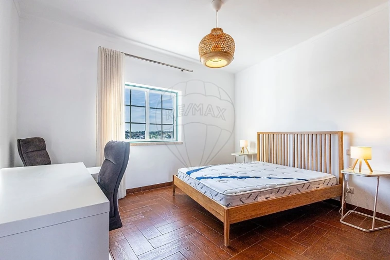 Apartamento T4 para Venda em Aveiras de Cima Foto 33