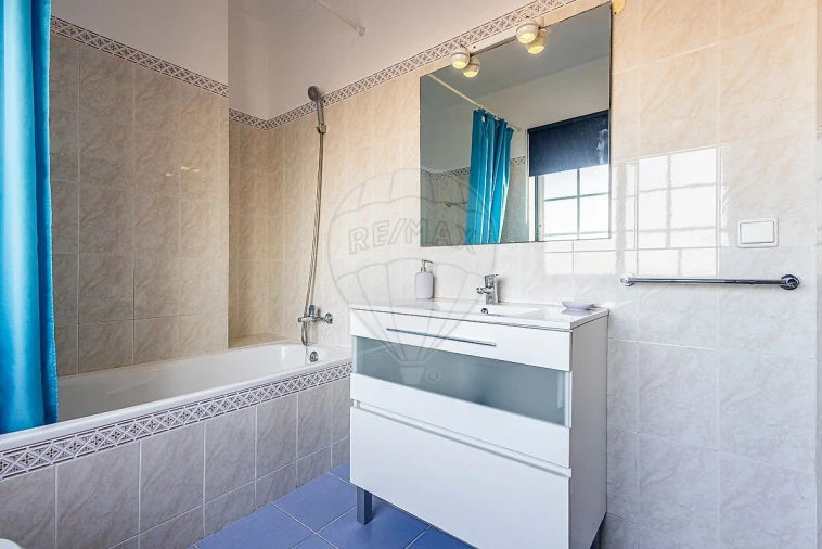 Apartamento T4 para Venda em Aveiras de Cima Foto 37